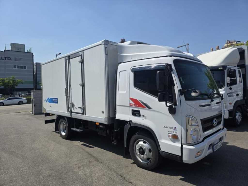 medium and large cargo truck 2026 Blanco - Importación desde Corea - HF Imports Iquique - Foto 1