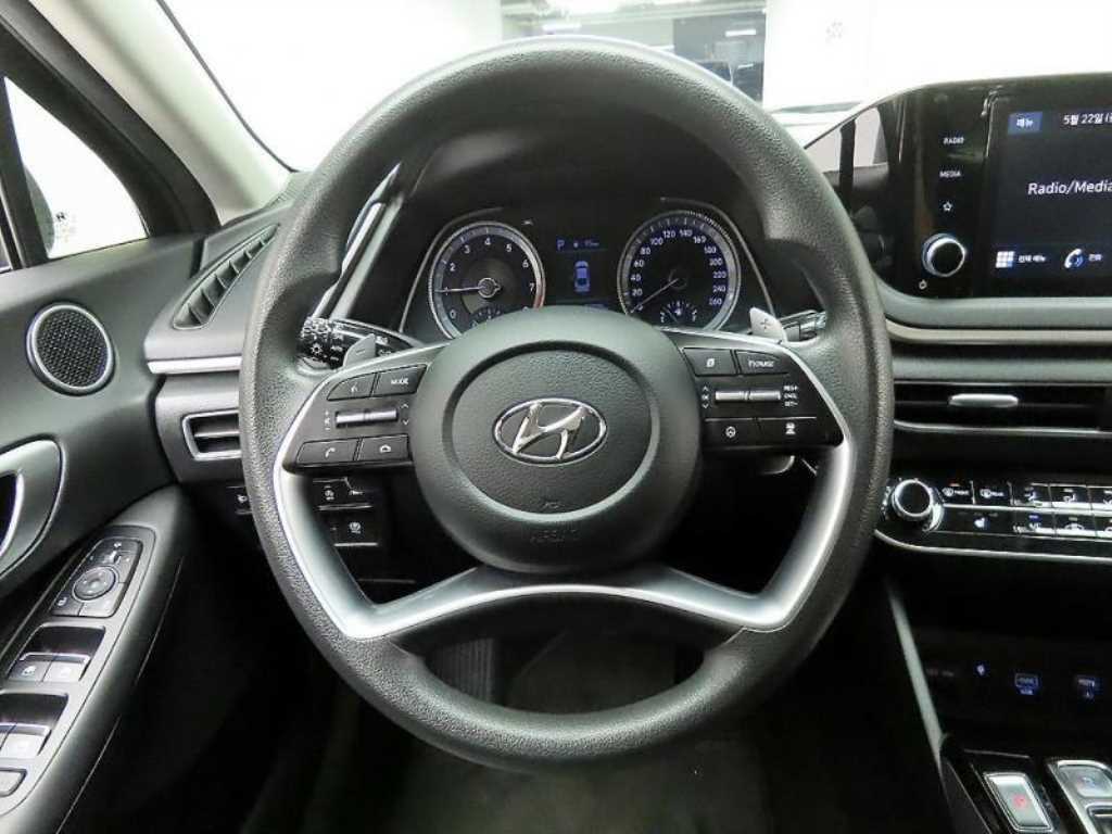 HYUNDAI Sonata - Vista 7