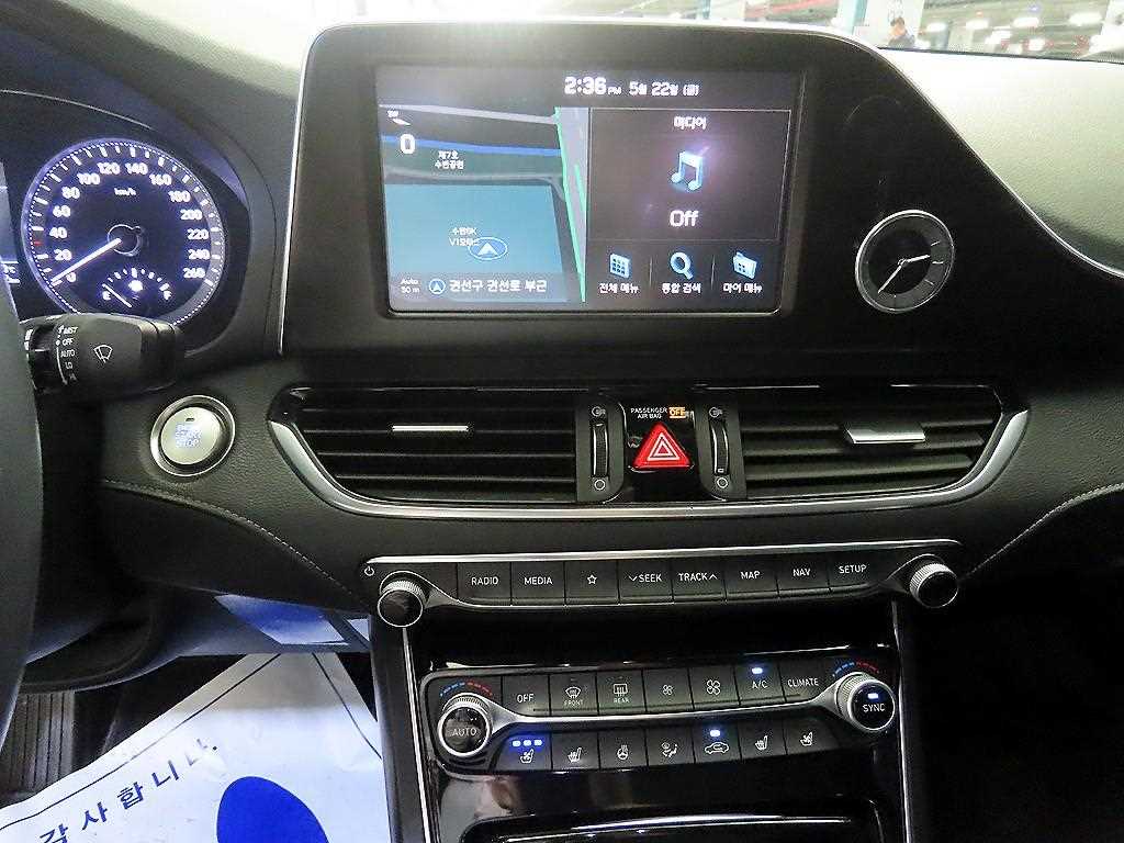 HYUNDAI Grandeur - Vista 11