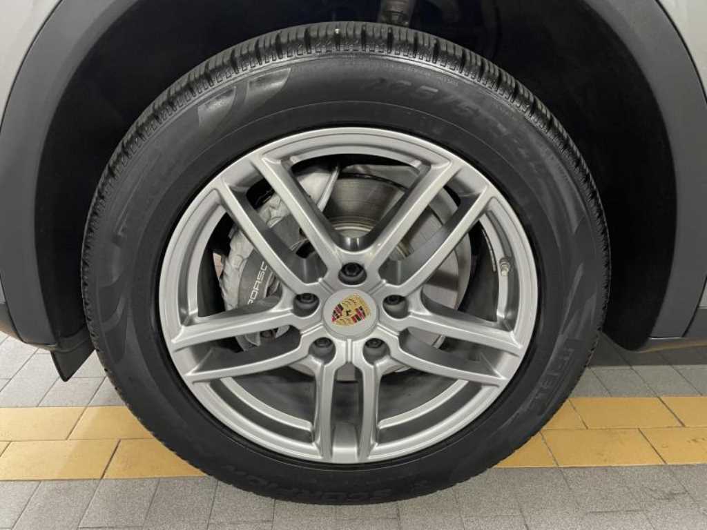 Porsche Cayenne - Vista 6