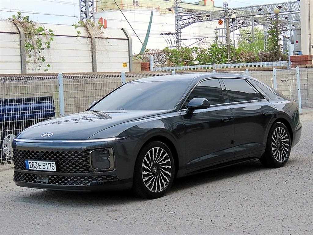 HYUNDAI Grandeur - Vista 3