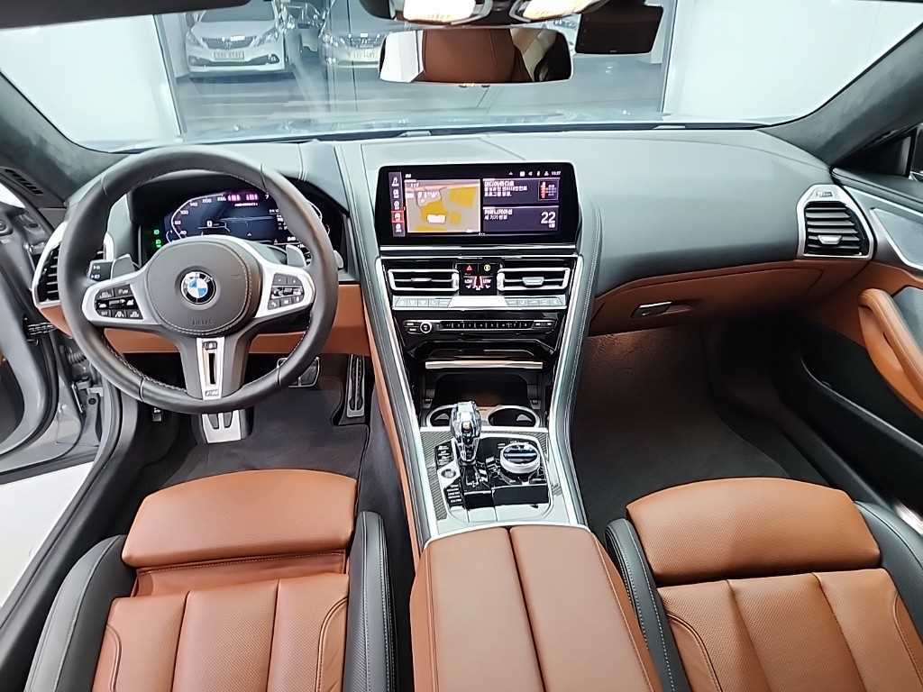 BMW 8 Series - Vista 7