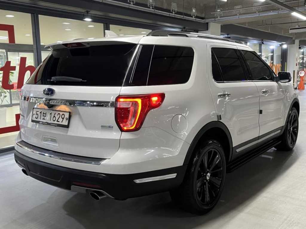 Ford Explorer - Vista 4