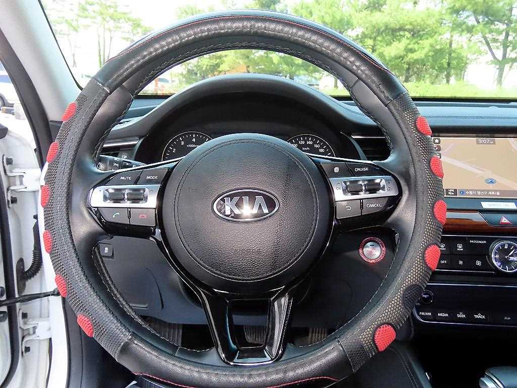 KIA K7 - Vista 8