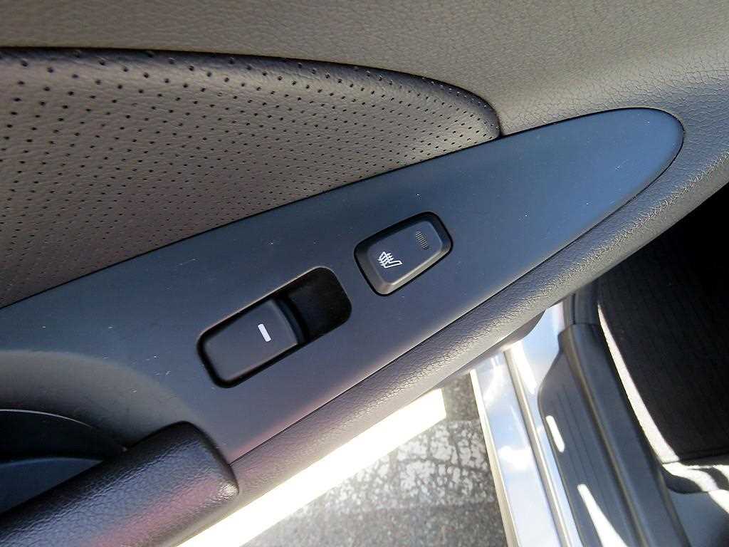 HYUNDAI Sonata - Vista 8
