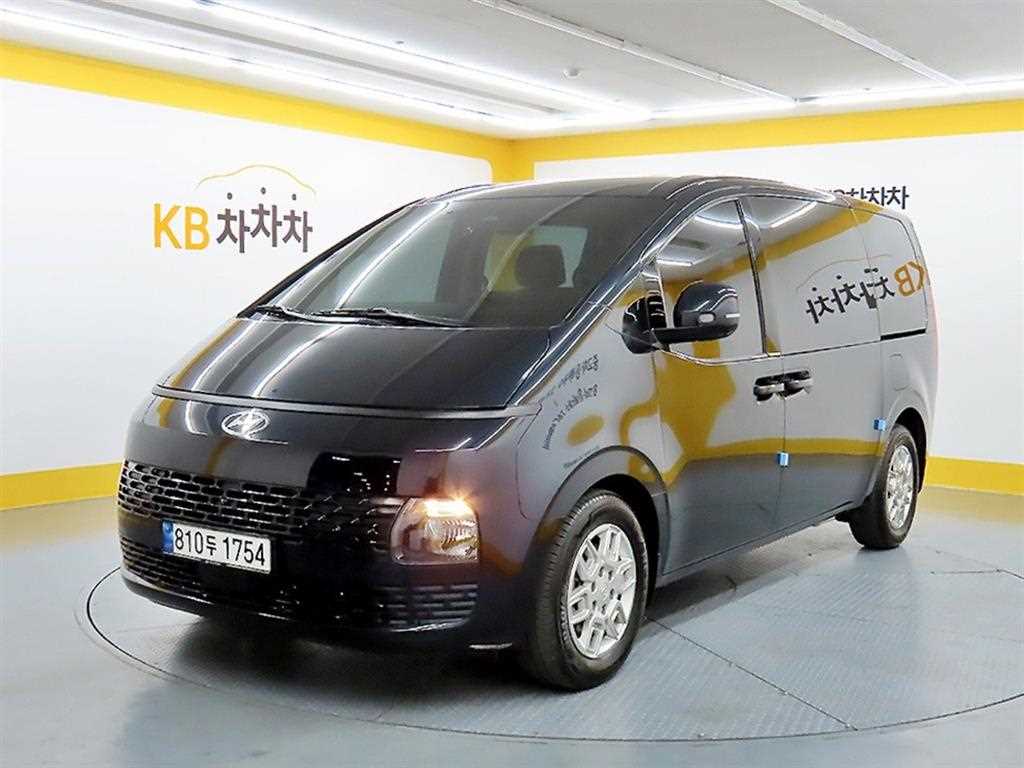 HYUNDAI Staria - Vista 2