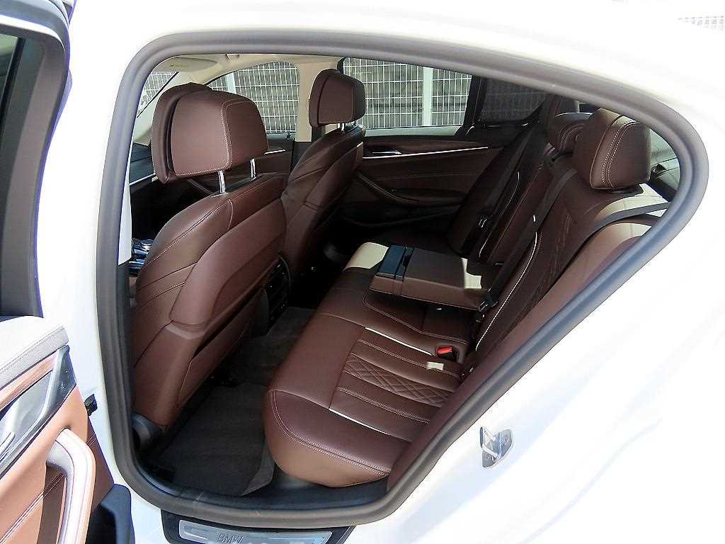 BMW 5 Series - Vista 6