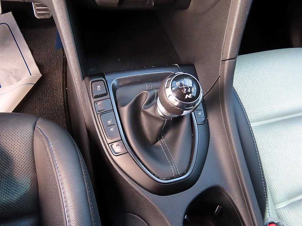 HYUNDAI Veloster - Vista 10