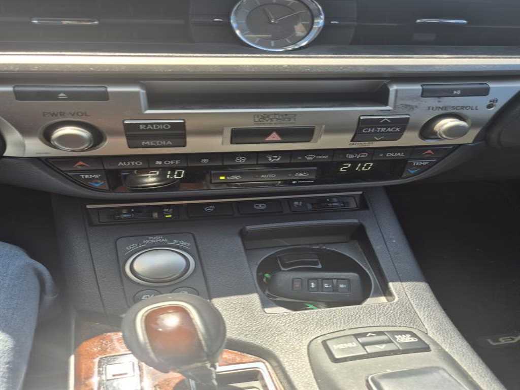 Lexus ES - Vista 4