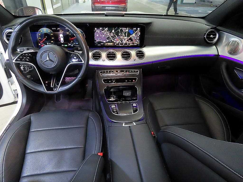 Mercedes Benz E class - Vista 10