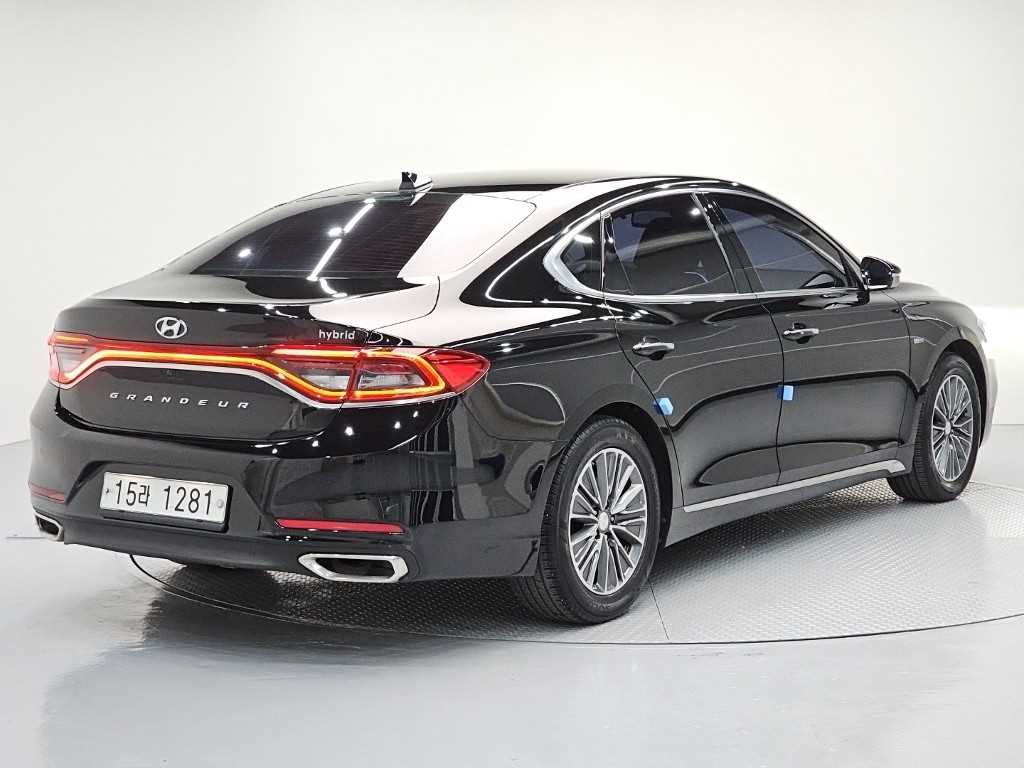 HYUNDAI Grandeur - Vista 4