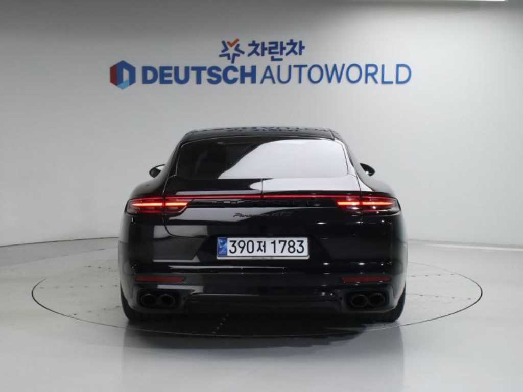 Porsche Panamera - Vista 3
