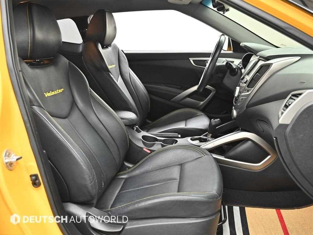 HYUNDAI Veloster - Vista 10