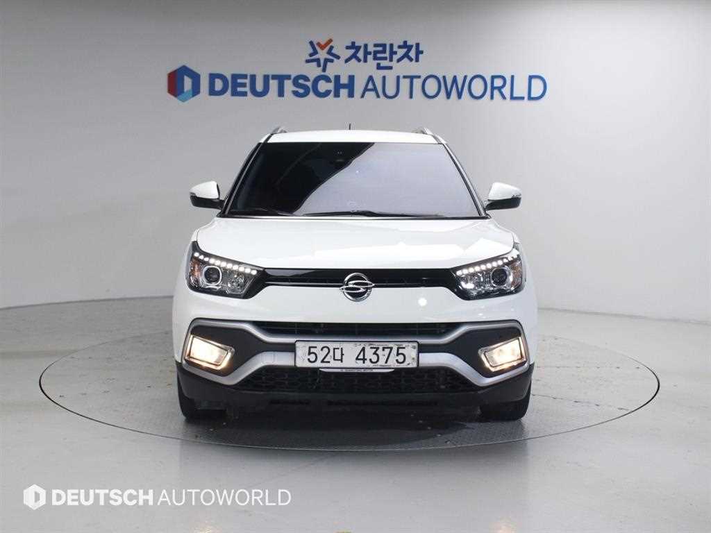 Ssangyong Tivoli - Vista 3