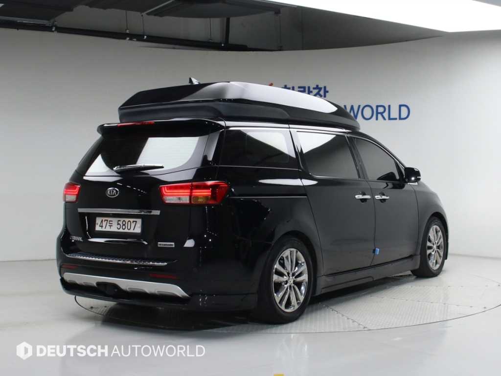 KIA Carnival - Vista 2