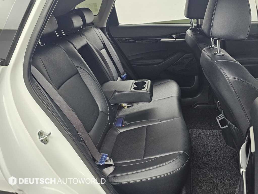 KIA Seltos - Vista 12