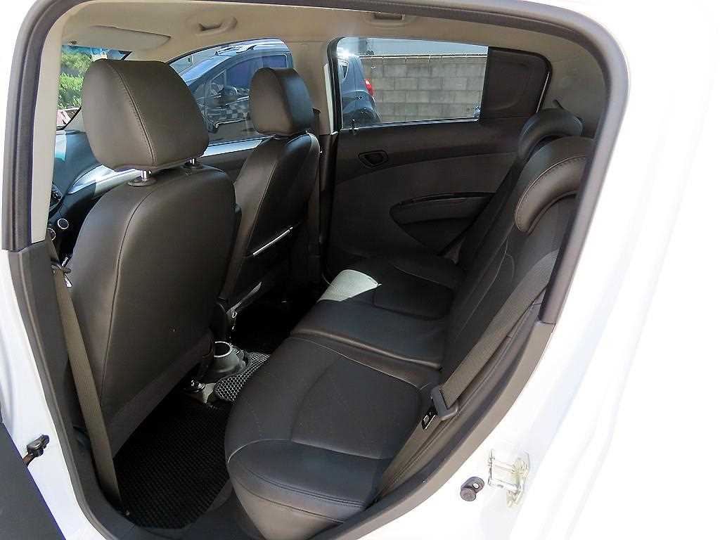 Chevrolet Spark - Vista 6