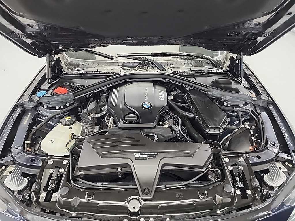 BMW 4 Series - Vista 5