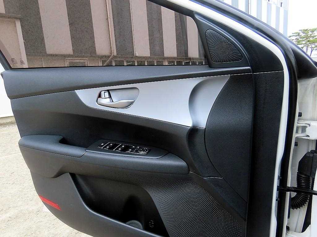 KIA K3 - Vista 11
