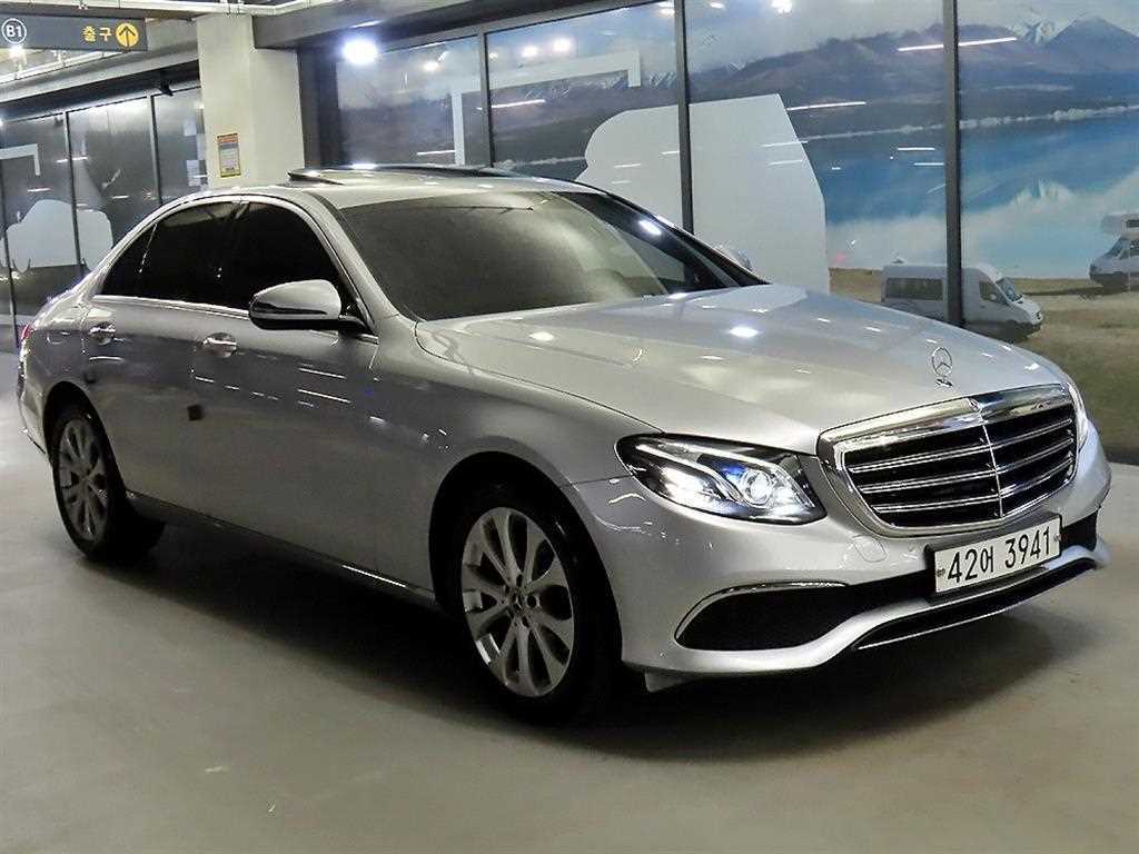 Mercedes Benz E class 2019 Plateado - Importación desde Corea - HF Imports Iquique - Foto 1