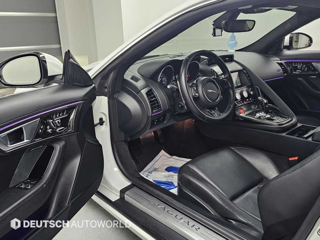 Jaguar F-TYPE - Vista 11
