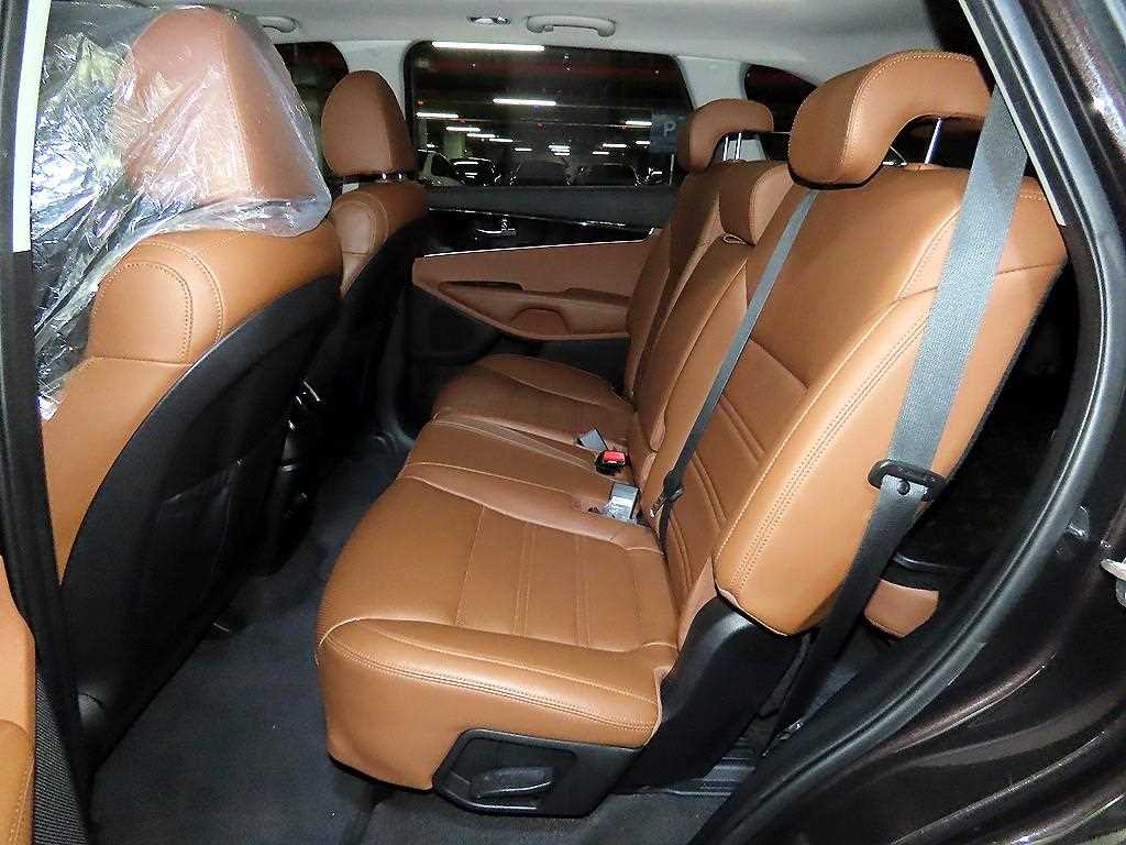 KIA Sorento - Vista 7