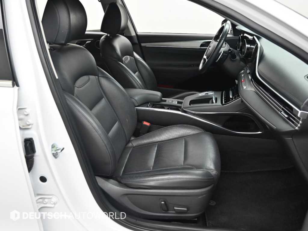 HYUNDAI Grandeur - Vista 10
