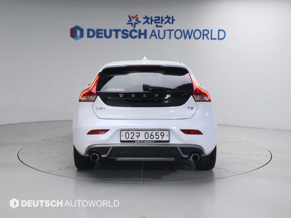 Volvo V40 - Vista 4