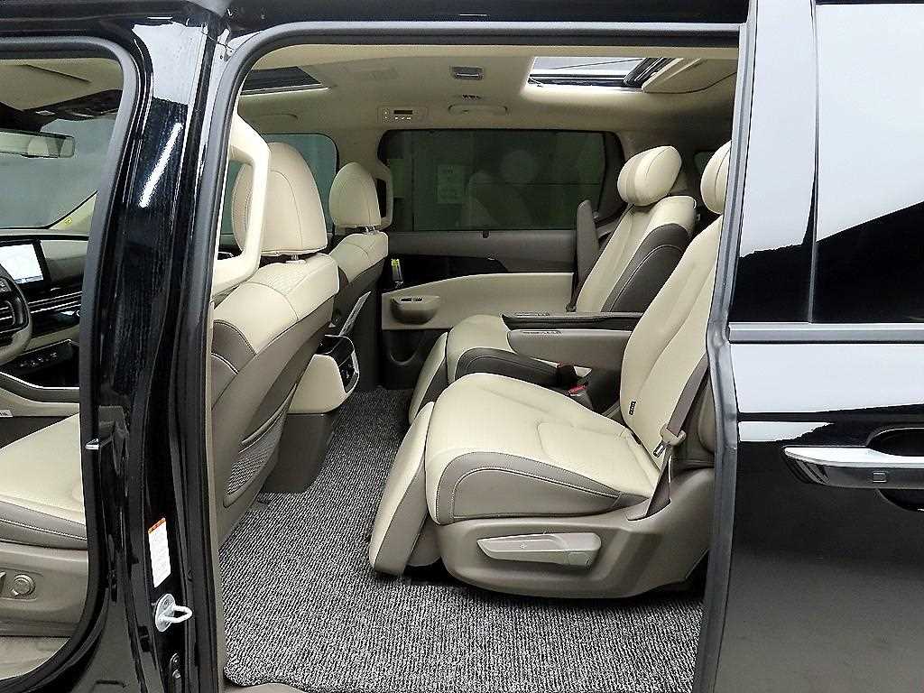 KIA Carnival - Vista 6