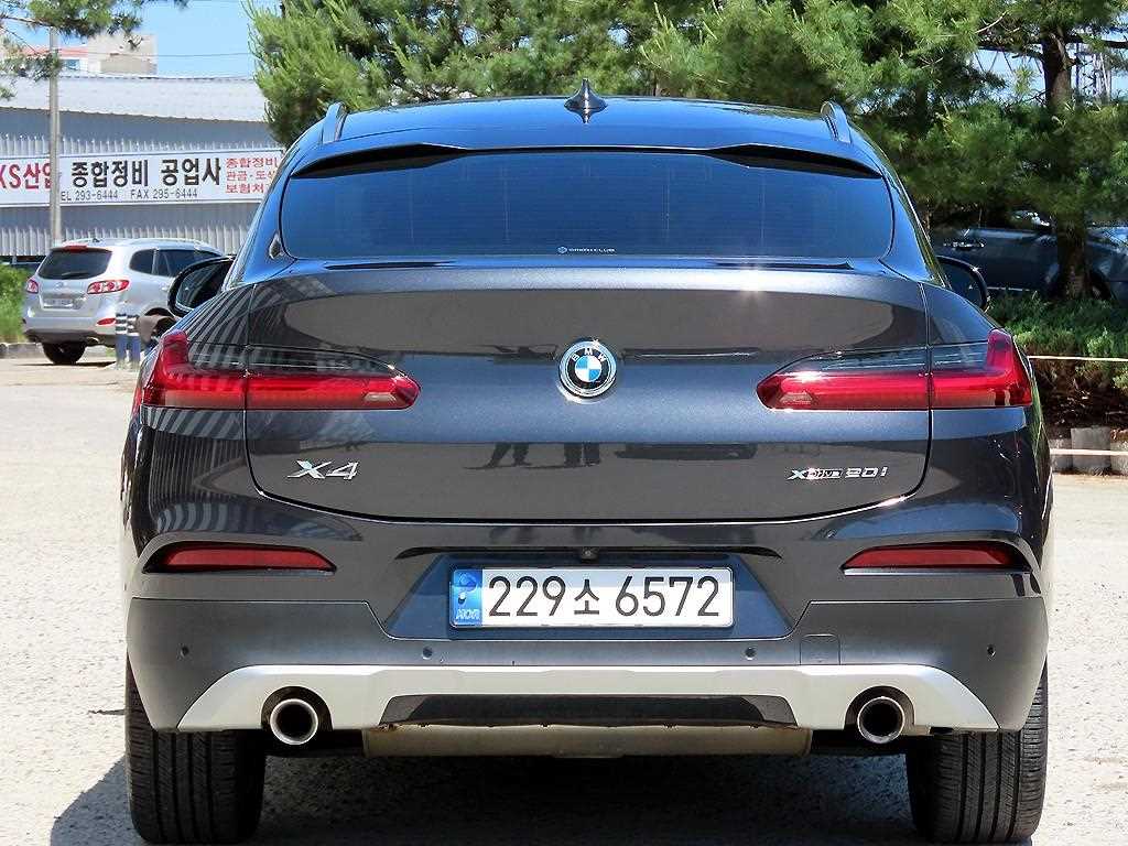 BMW X4 - Vista 4