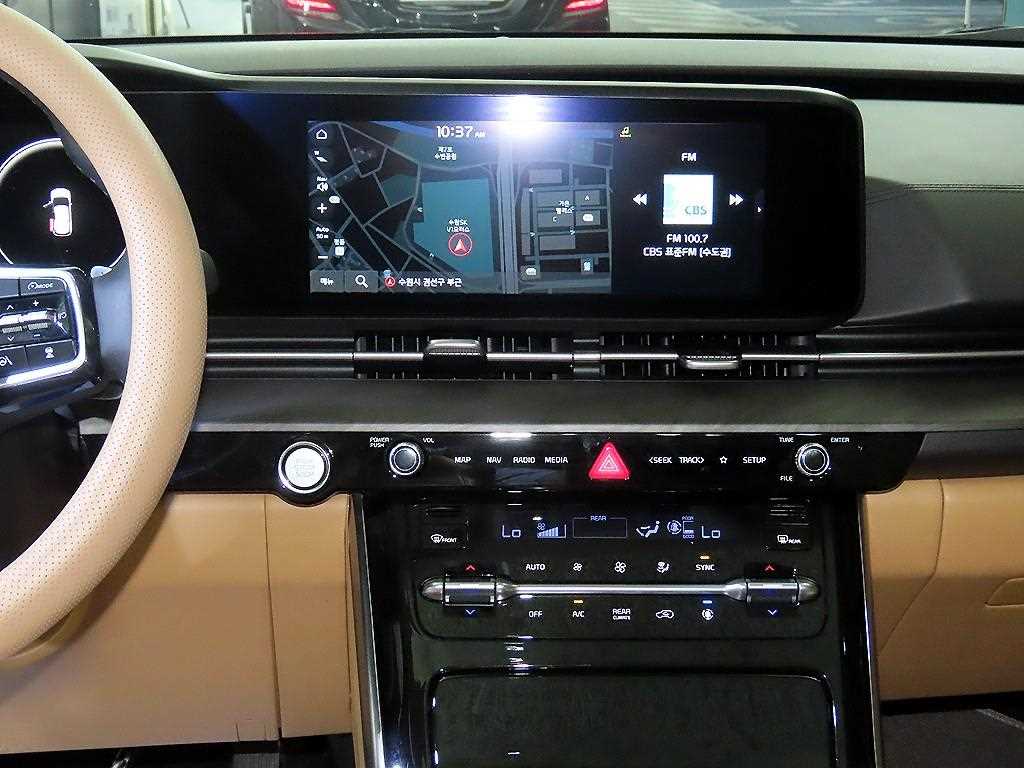 KIA Carnival - Vista 11