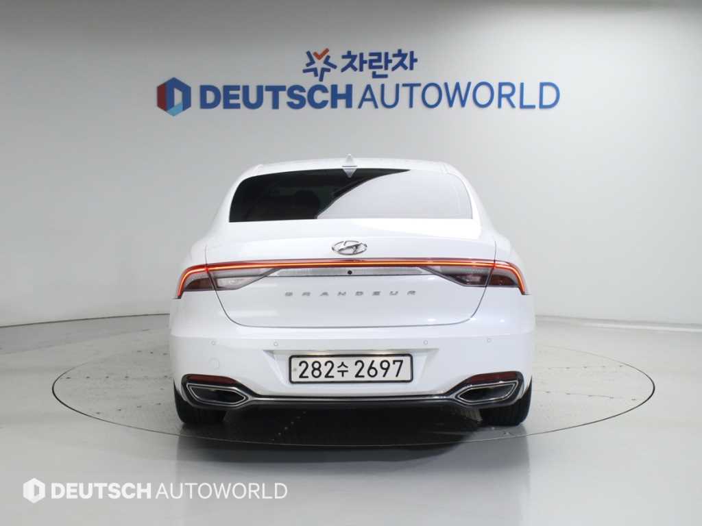 HYUNDAI Grandeur - Vista 4