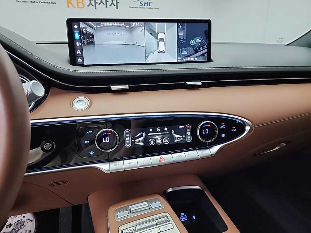 Genesis GV70 - Vista 10