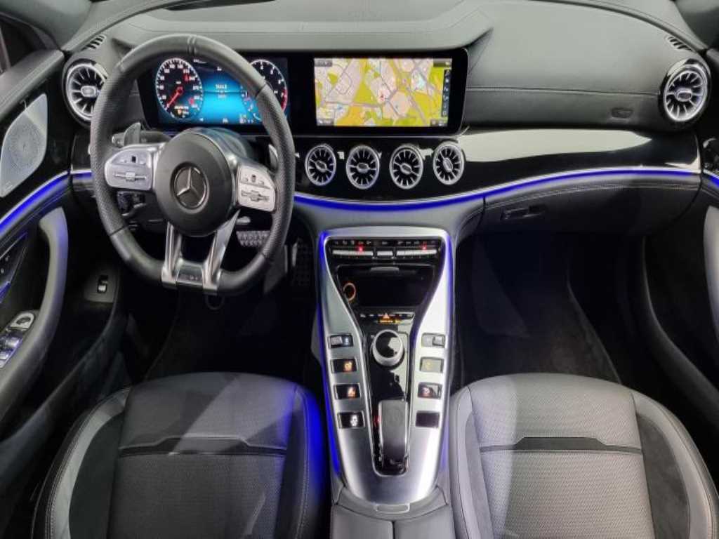 Mercedes Benz AMG GT - Vista 10
