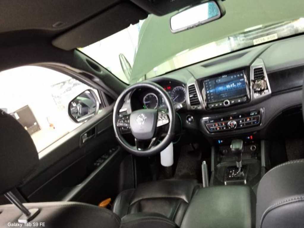 Ssangyong Rexton - Vista 5