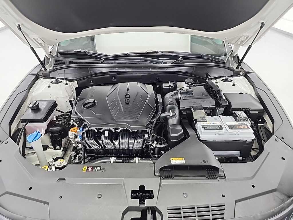 HYUNDAI Grandeur - Vista 5