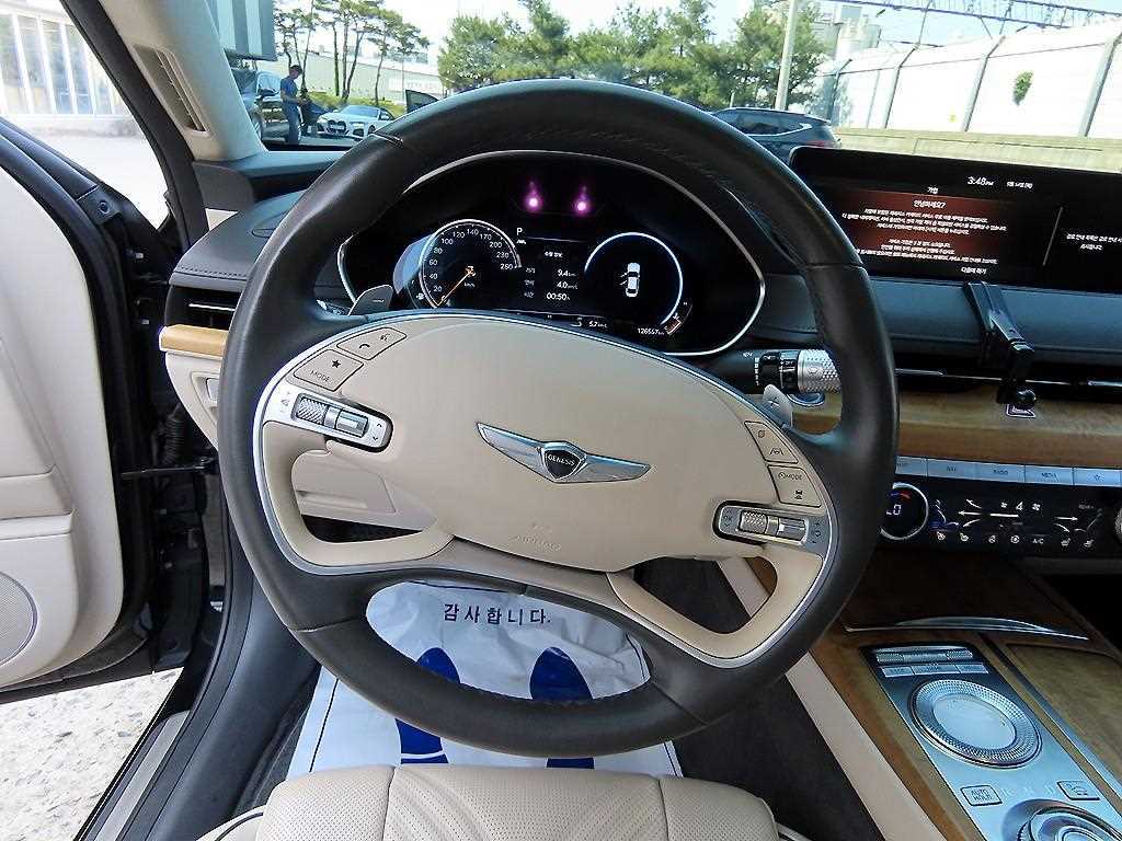 Genesis G80 - Vista 8
