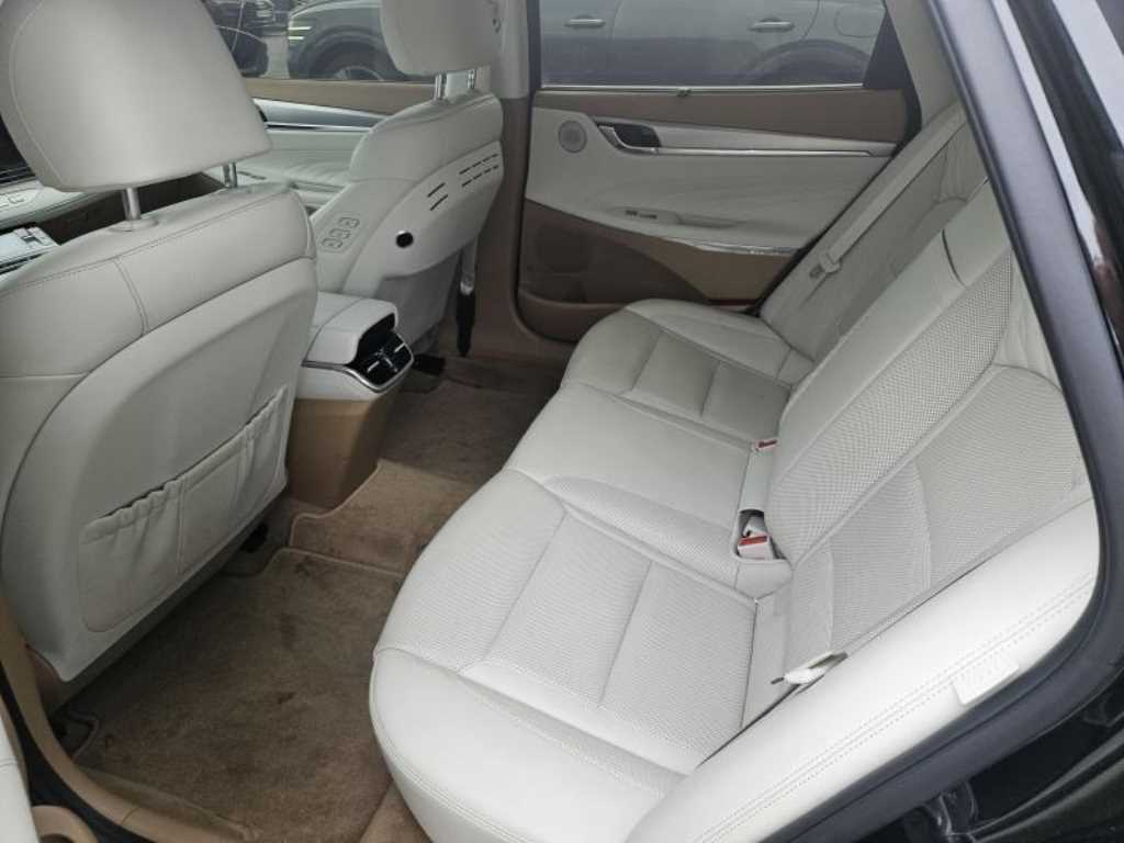 HYUNDAI Grandeur - Vista 6