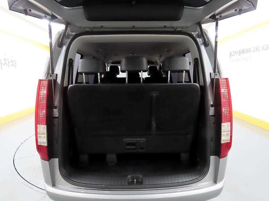HYUNDAI Staria 2022 Plateado - Importación desde Corea - HF Imports Iquique - Foto 18