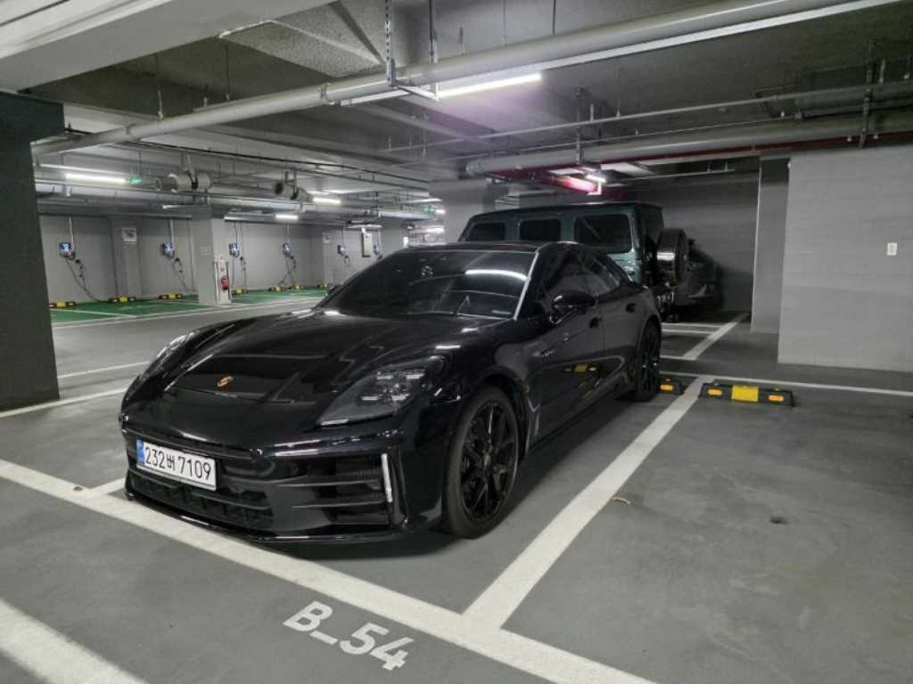 Porsche Panamera - Vista 3