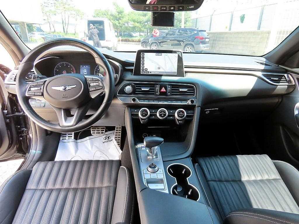 Genesis G70 - Vista 7