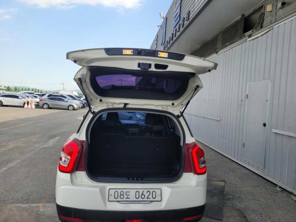 Ssangyong Tivoli - Vista 6