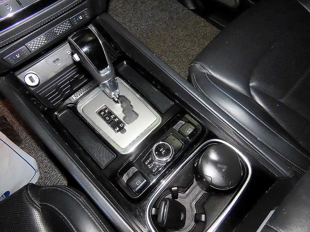 Ssangyong Rexton - Vista 12