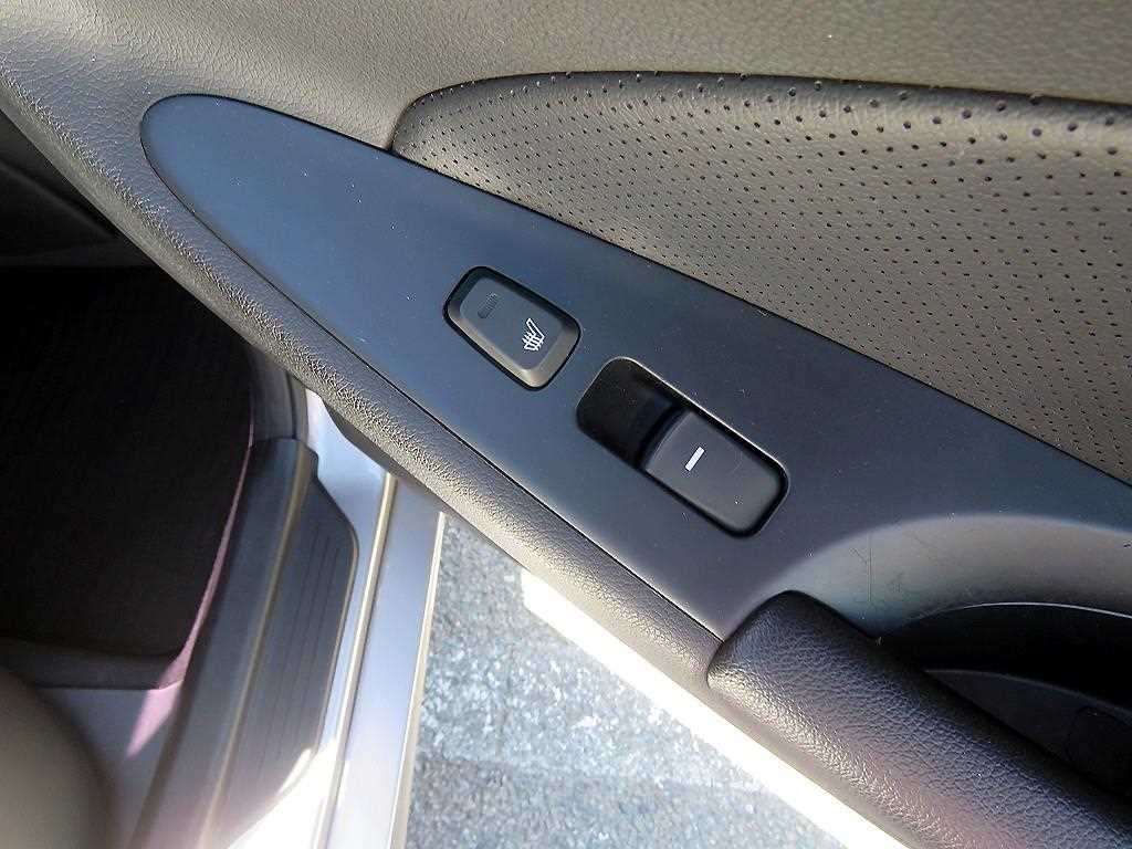 HYUNDAI Sonata - Vista 9