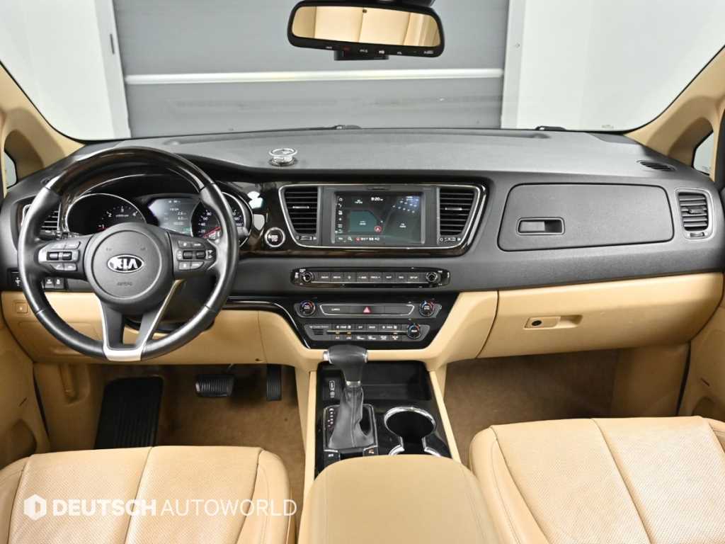 KIA Carnival - Vista 7