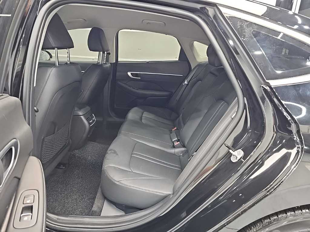 HYUNDAI Sonata - Vista 12