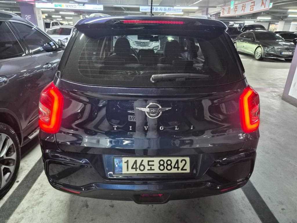 Ssangyong Tivoli - Vista 4