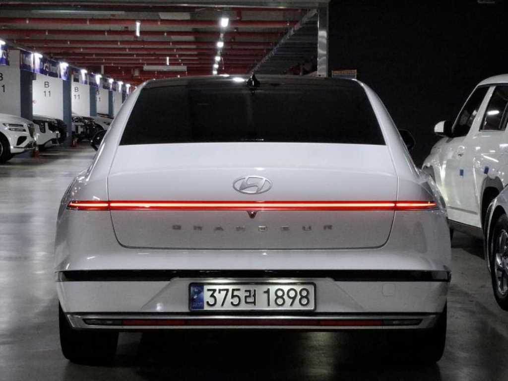 HYUNDAI Grandeur - Vista 4