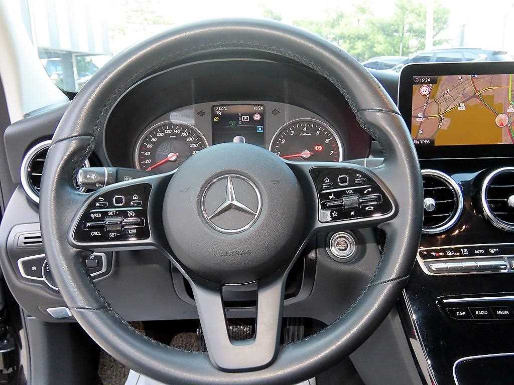 Mercedes Benz C Class - Vista 8