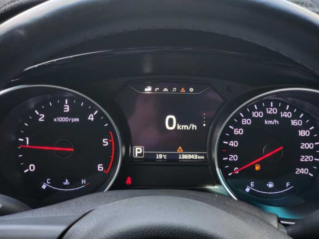 KIA Carnival - Vista 8